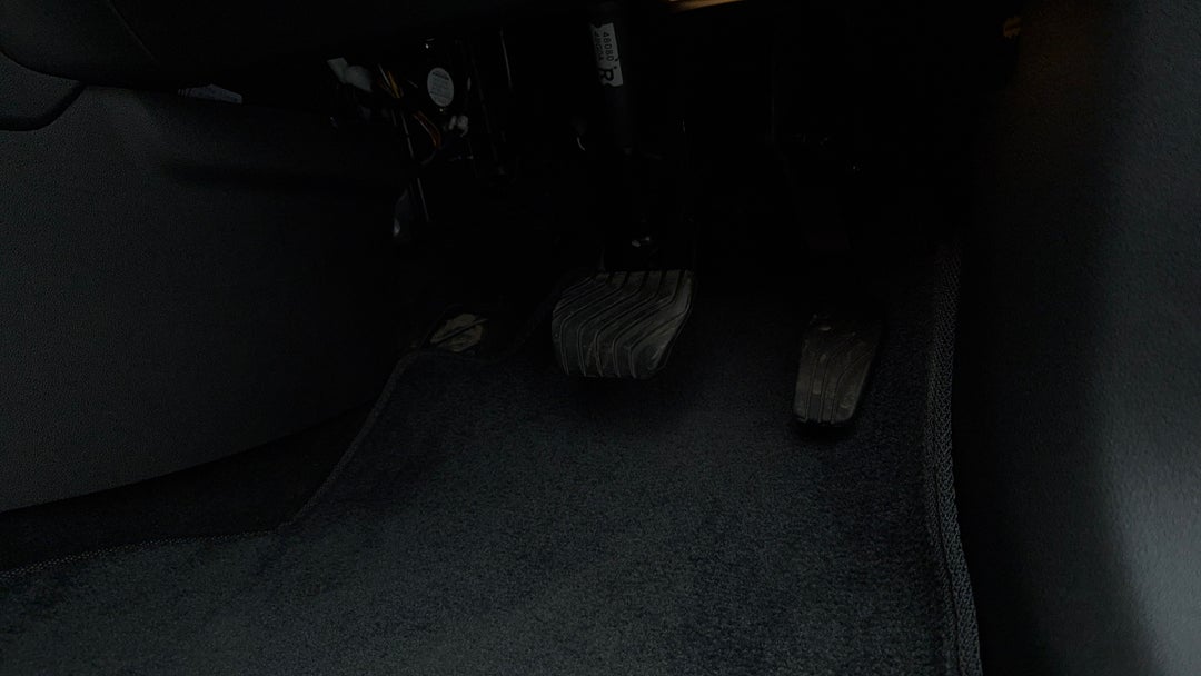 2022 Renault Koleos Intens (4x4), Automatic, 25340 km, Pedals and Footmat