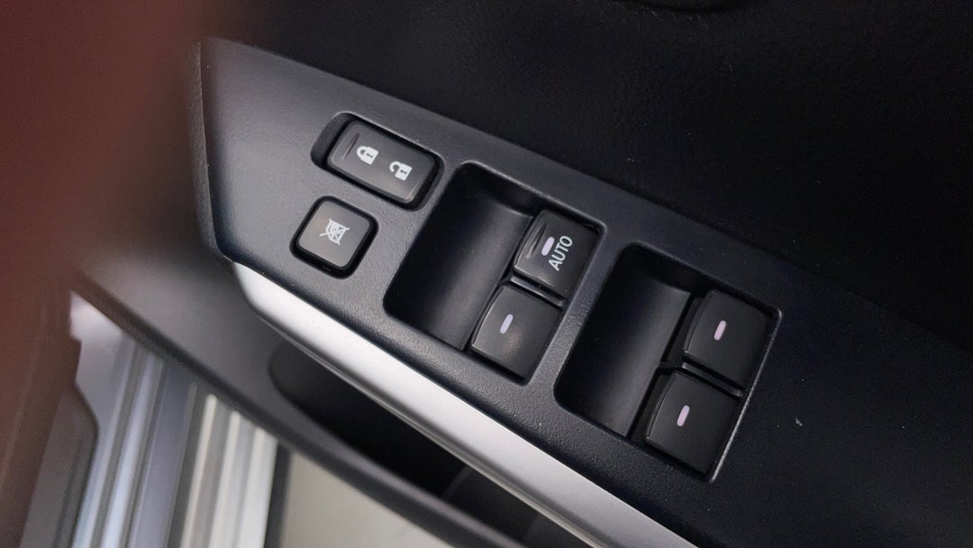 2018 Mitsubishi Pajero Sport Glx (4x4) 5 Seat, Automatic, 113200 km, Drivers Side Door Panel Controls