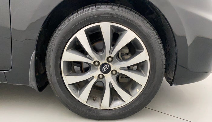 2014 Hyundai Verna FLUIDIC 1.6 SX CRDI, Diesel, Manual, 73,028 km, Right Front Tyre