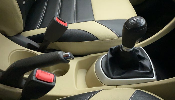 2014 Hyundai Verna FLUIDIC 1.6 SX CRDI, Diesel, Manual, 73,028 km, Gear Lever