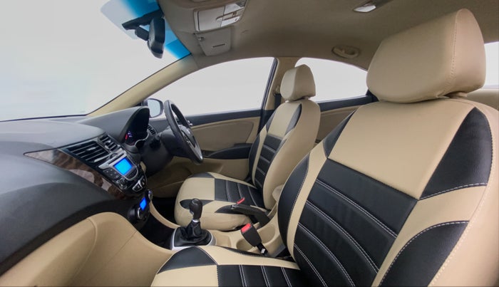 2014 Hyundai Verna FLUIDIC 1.6 SX CRDI, Diesel, Manual, 73,028 km, Right Side Front Door Cabin View