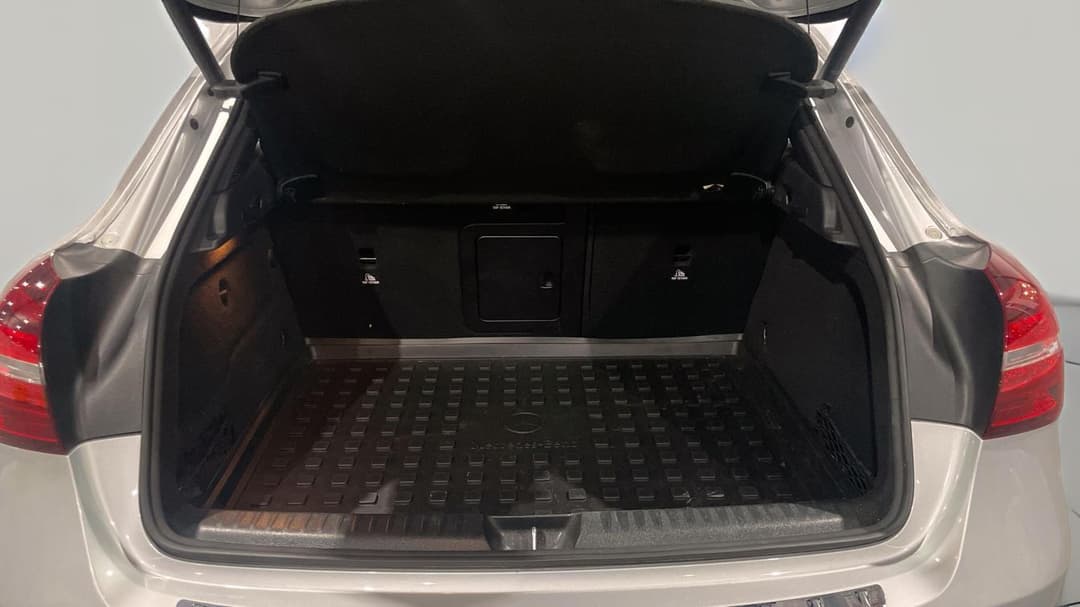 2019 Mercedes-benz GLA 180, Automatic, 40391 km, Boot Inside View