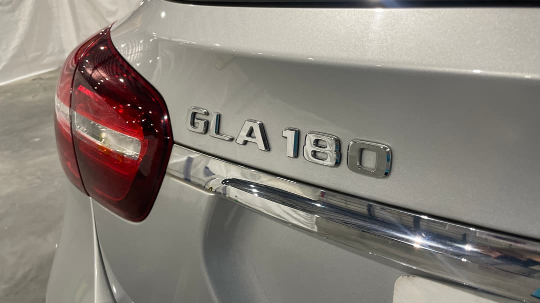 2019 Mercedes-benz GLA 180, Automatic, 40391 km, Badge (Boot Left Side)
