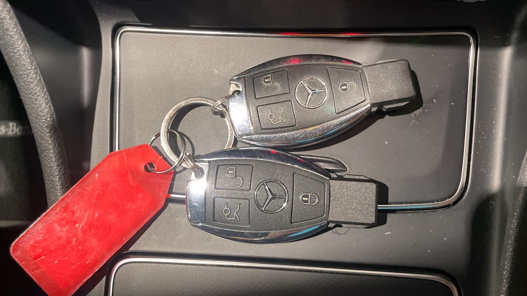 2019 Mercedes-benz GLA 180, Automatic, 40391 km, Key Close-up