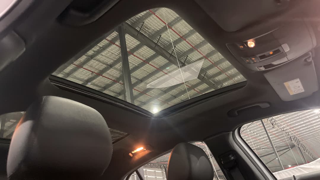 2019 Mercedes-benz GLA 180, Automatic, 40391 km, Interior Sunroof/Moonroof