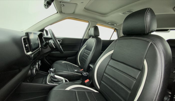 2020 Hyundai VENUE SX PLUS 1.0 TURBO DCT, Petrol, Automatic, 26,204 km, Right Side Front Door Cabin