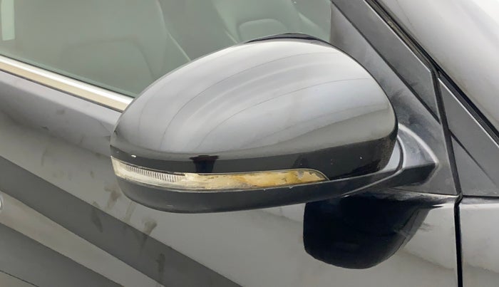 2021 Hyundai Tucson GLS 2WD AT PETROL, Petrol, Automatic, 77,085 km, Right rear-view mirror - Indicator light not working