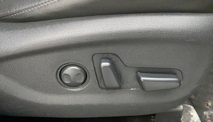 2021 Hyundai Tucson GLS 2WD AT PETROL, Petrol, Automatic, 77,085 km, Driver Side Adjustment Panel