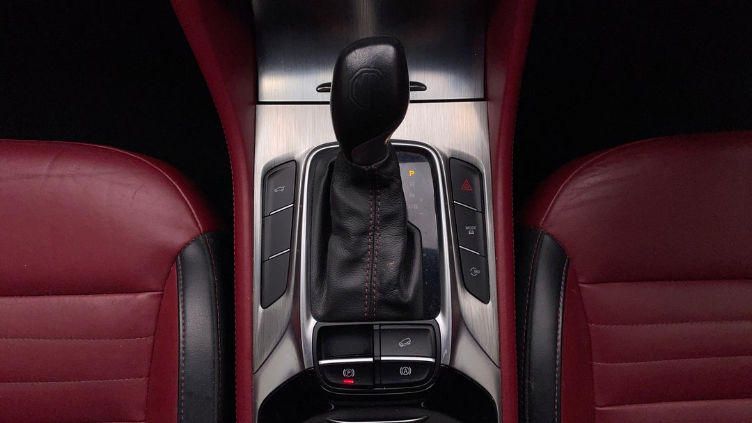 2020 MG HS Essence Anfield Edition, Automatic, 29180 km, Gear Lever 