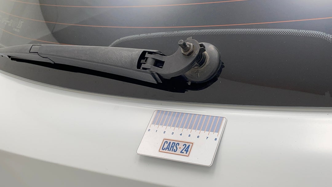Windscreen Wipers Rear Missing
