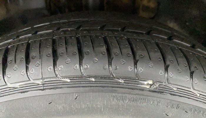 2017 Tata TIGOR XZ 1.2 REVOTRON OPT, Petrol, Manual, 65,047 km, Left Front Tyre Tread