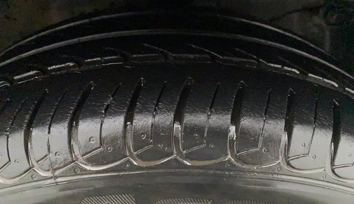 2013 Honda Amaze 1.2L I-VTEC S, Petrol, Manual, 62,047 km, Right Front Tyre Tread