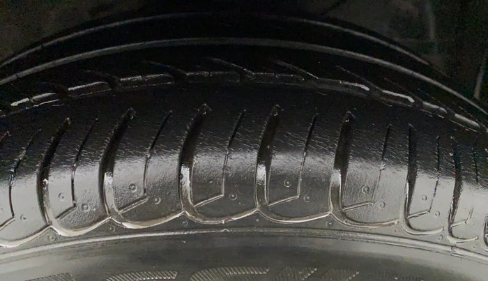 2013 Honda Amaze 1.2L I-VTEC S, Petrol, Manual, 62,047 km, Left Front Tyre Tread