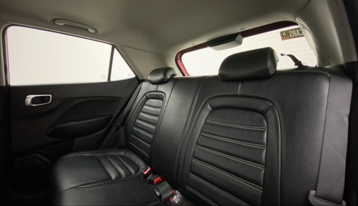 2020 Hyundai VENUE SX 1.5 CRDI, Diesel, Manual, 31,537 km, Right Side Rear Door Cabin