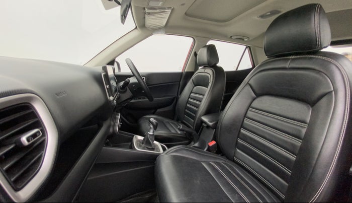 2020 Hyundai VENUE SX 1.5 CRDI, Diesel, Manual, 31,537 km, Right Side Front Door Cabin