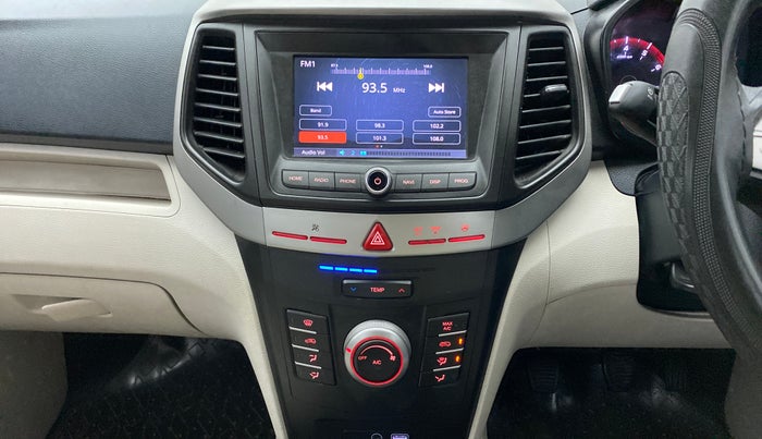 2019 Mahindra XUV300 W6 1.2 PETROL, Petrol, Manual, 40,899 km, Air Conditioner
