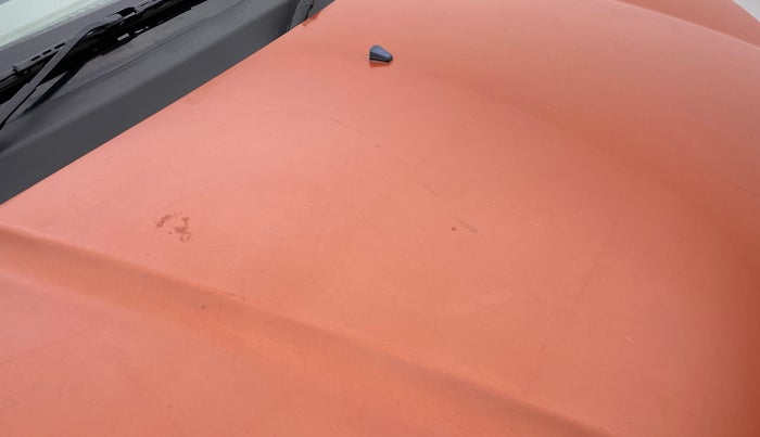 2017 Mahindra Kuv100 K4 6 STR, CNG, Manual, 58,450 km, Bonnet (hood) - Minor scratches