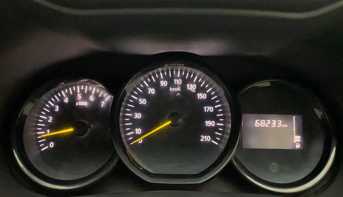 2017 Renault Duster RXE PETROL, Petrol, Manual, 68,233 km, Odometer Image