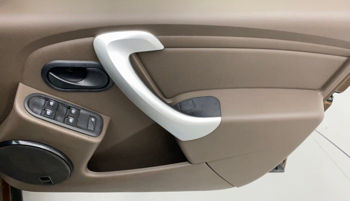 2017 Renault Duster RXE PETROL, Petrol, Manual, 68,233 km, Driver Side Door Panels Control