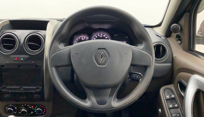 2017 Renault Duster RXE PETROL, Petrol, Manual, 68,233 km, Steering Wheel Close Up