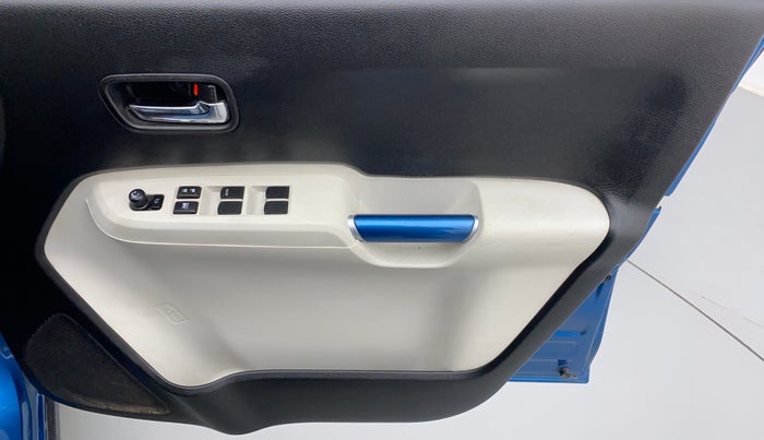 2017 Maruti IGNIS ALPHA 1.2 K12, Petrol, Manual, 43,223 km, Driver Side Door Panels Control
