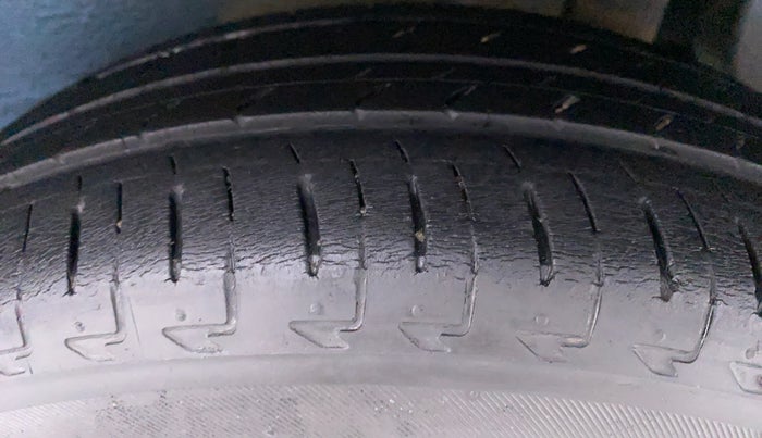 2017 Maruti IGNIS ALPHA 1.2 K12, Petrol, Manual, 43,223 km, Left Rear Tyre Tread