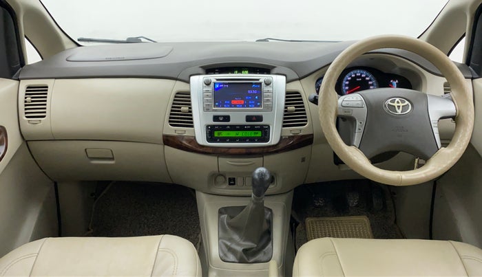 2014 Toyota Innova 2.5 VX 7 STR BS IV, Diesel, Manual, Dashboard