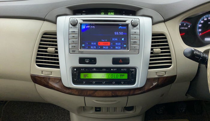 2014 Toyota Innova 2.5 VX 7 STR BS IV, Diesel, Manual, Air Conditioner