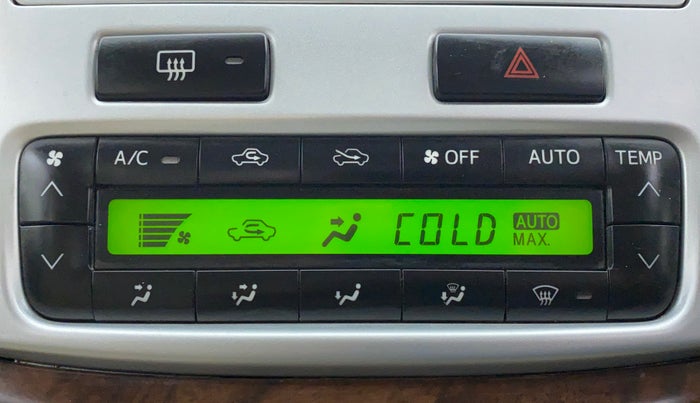 2014 Toyota Innova 2.5 VX 7 STR BS IV, Diesel, Manual, Automatic Climate Control