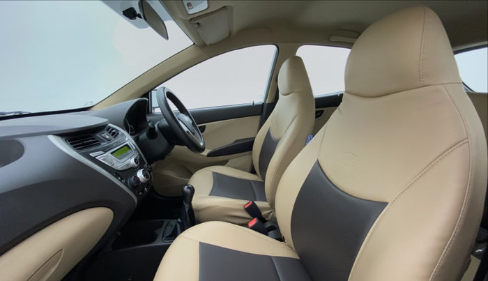 2017 Hyundai Eon MAGNA PLUS OPTIONAL, Petrol, Manual, 8,760 km, Right Side Front Door Cabin