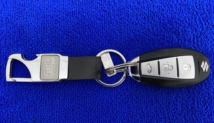 2015 Maruti Ciaz ZXI+ RS, Petrol, Manual, 88,085 km, Key Close Up