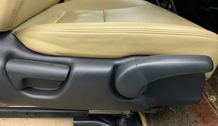 2018 Honda City ZX CVT, CNG, Automatic, 57,705 km, Driver Side Adjustment Panel