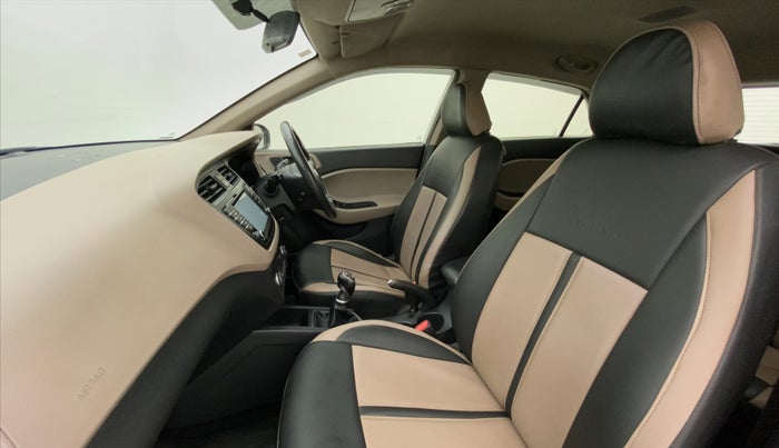 2016 Hyundai Elite i20 1.4 CRDI ASTA (O), Diesel, Manual, 44,649 km, Right Side Front Door Cabin