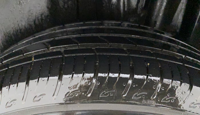 2022 Maruti BREZZA ZXI SMART HYBRID , Petrol, Manual, 14,165 km, Left Rear Tyre Tread