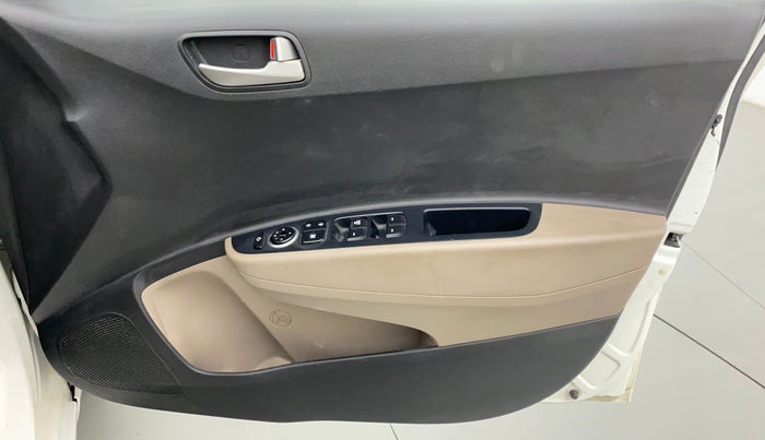 2015 Hyundai Xcent S 1.2, Petrol, Manual, 50,990 km, Driver Side Door Panels Control