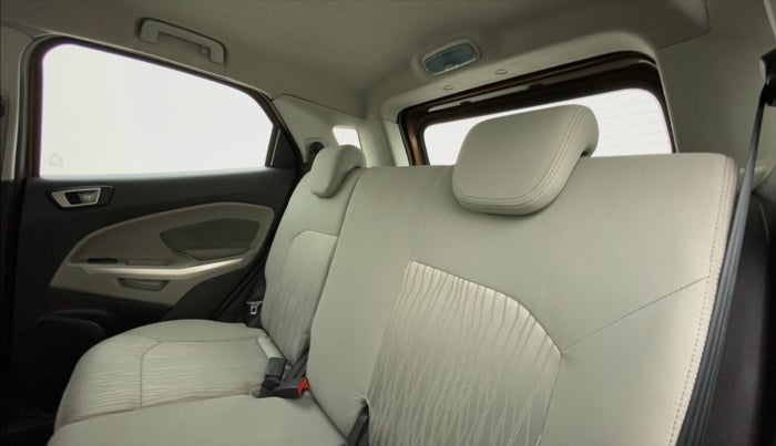2015 Ford Ecosport 1.5 TITANIUM TI VCT, Petrol, Manual, 68,089 km, Right Side Rear Door Cabin