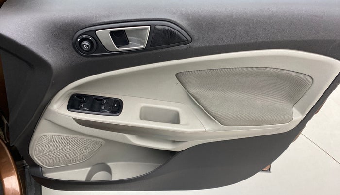 2015 Ford Ecosport 1.5 TITANIUM TI VCT, Petrol, Manual, 68,089 km, Driver Side Door Panels Control