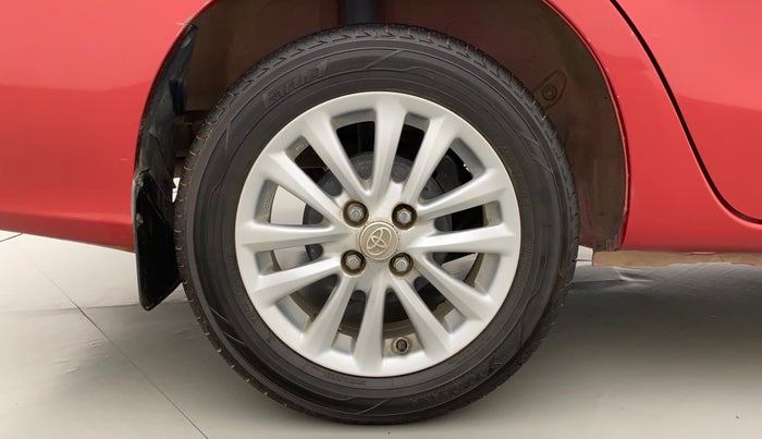 2017 Toyota Etios VXD PLATINUM, Diesel, Manual, 42,690 km, Right Rear Wheel