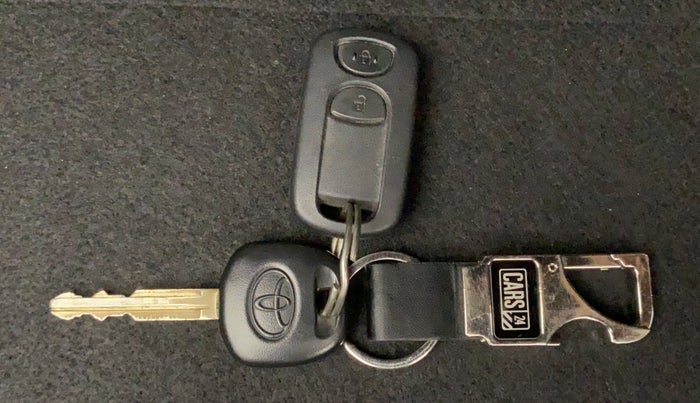 2017 Toyota Etios VXD PLATINUM, Diesel, Manual, 42,690 km, Key Close Up