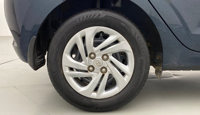 2022 Hyundai GRAND I10 NIOS MAGNA 1.2 MT, Petrol, Manual, 28,747 km, Right Rear Wheel