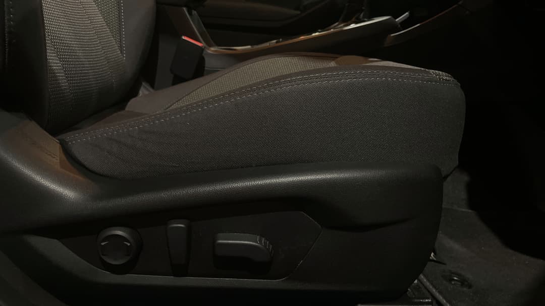 2023 Subaru Crosstrek AWD 2.0r, Automatic, 27789 km, Drivers Side Adjustment Panel