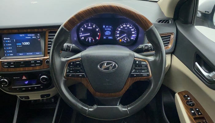 2017 Hyundai Verna 1.6 SX VTVT AT (O), Petrol, Automatic, 37,411 km, Steering Wheel Close Up