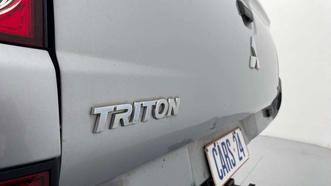 Badge (Boot Left Side)