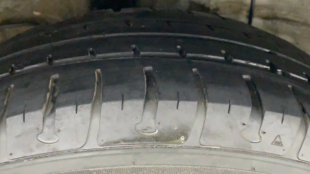 Right Rear Tyre Tread