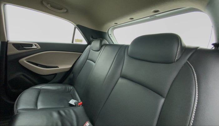 2018 Hyundai Elite i20 SPORTZ 1.2, Petrol, Manual, 52,575 km, Right Side Rear Door Cabin