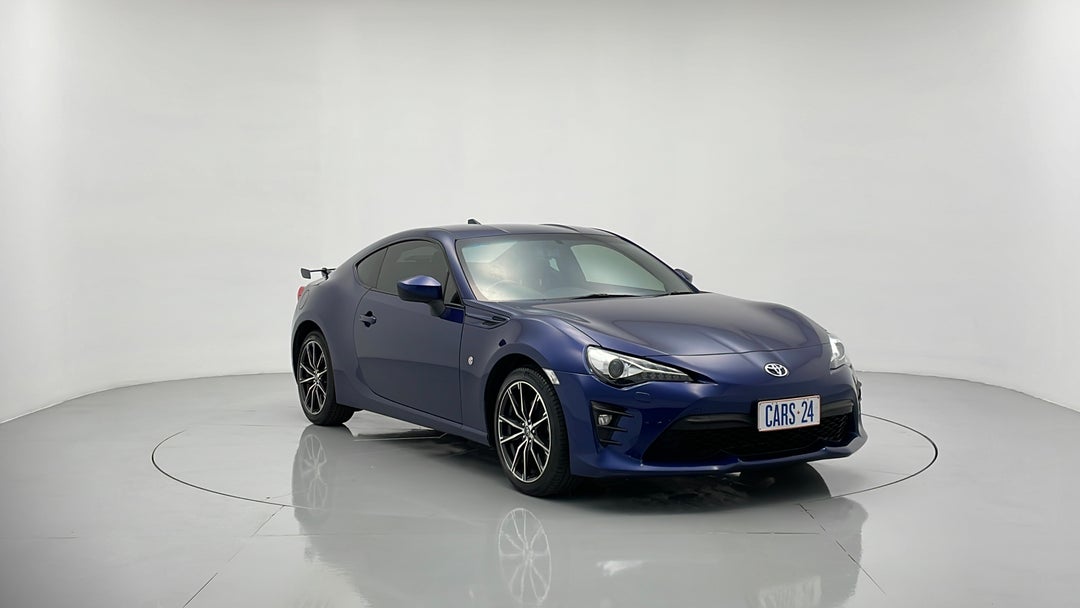 Right Front Diagonal (45- Degree) View