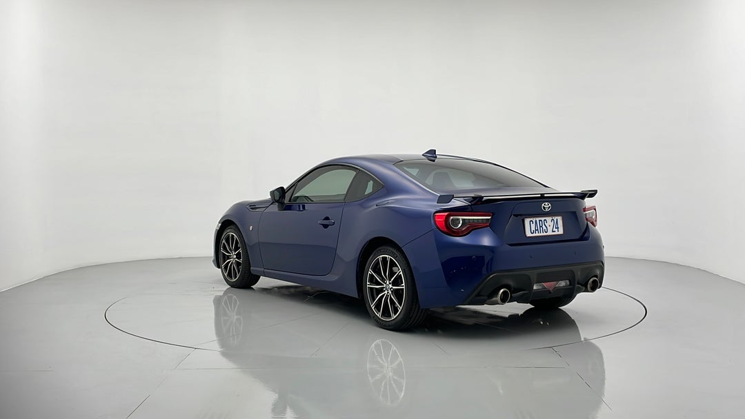 Left Back Diagonal (45- Degree) View