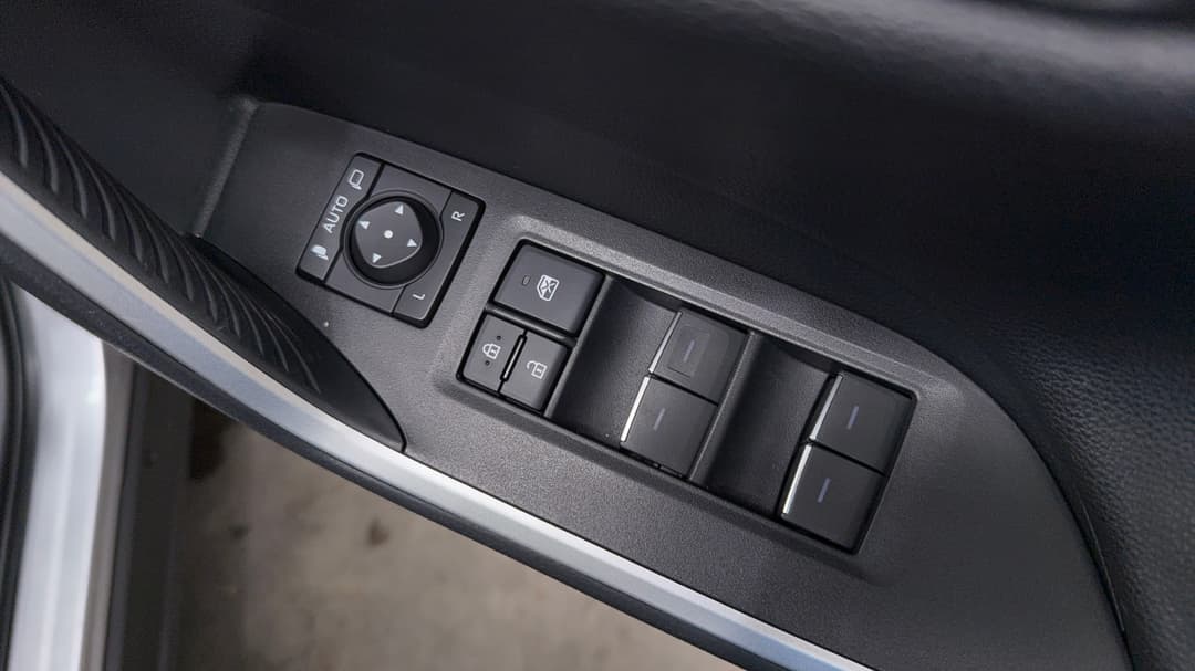 2025 Toyota RAV4 Cruiser (AWD) Hybrid, Automatic, 25230 km, Drivers Side Door Panel Controls