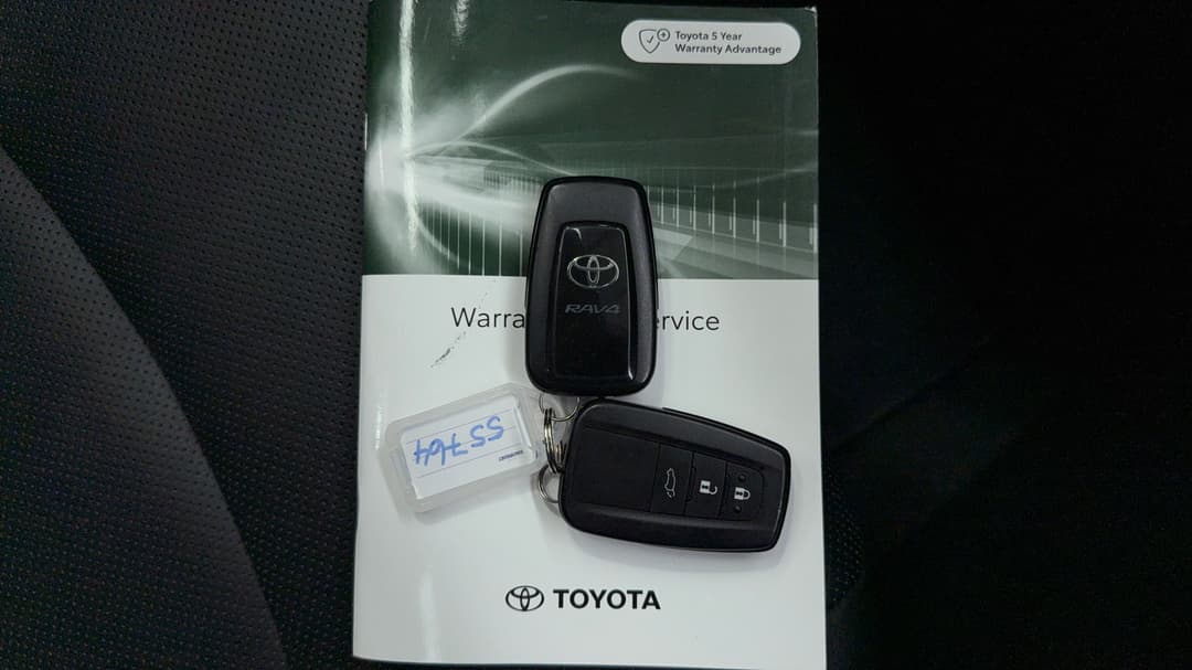 2025 Toyota RAV4 Cruiser (AWD) Hybrid, Automatic, 25230 km, Key Close-up