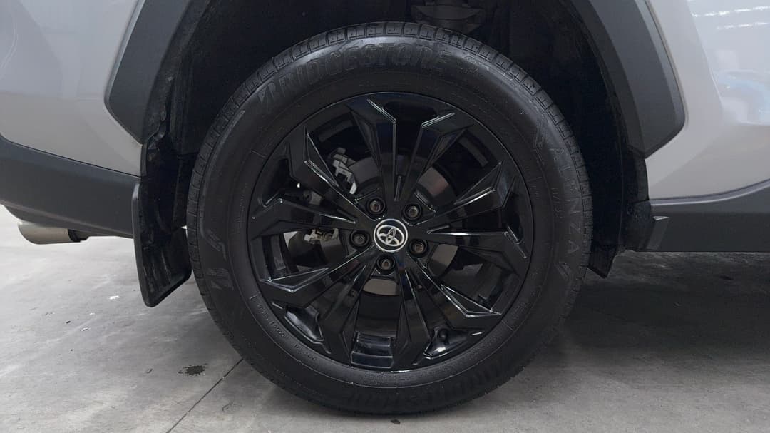 2025 Toyota RAV4 Cruiser (AWD) Hybrid, Automatic, 25230 km, Right Rear Wheel